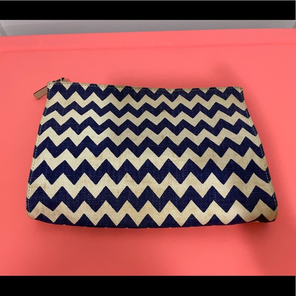 Kate Spade Blue and White Chevron canvas clutch - Picture 2 of 6